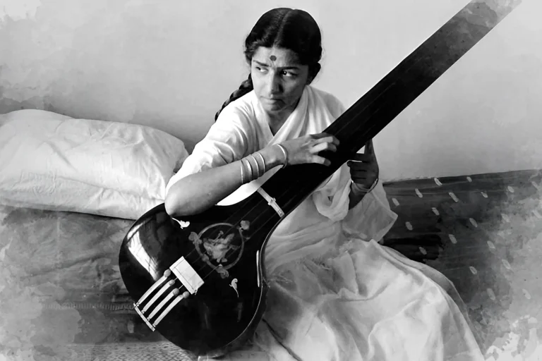 Lata Mangeshkar with Veena