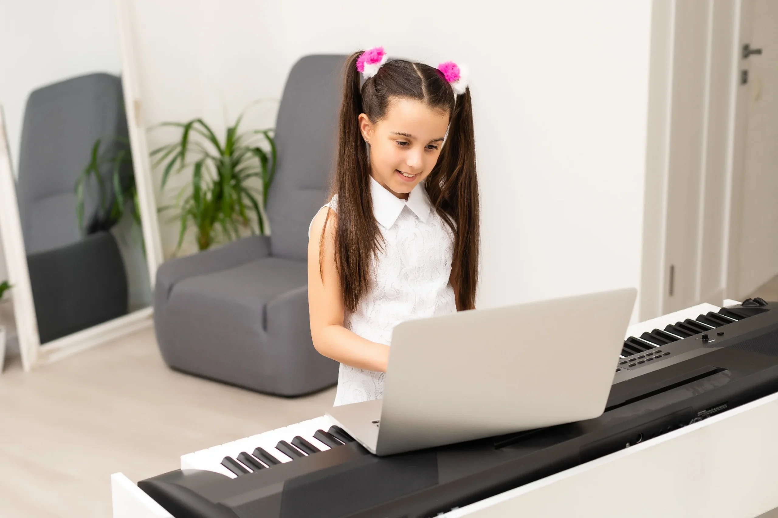 Best Online Keyboard Class at Artium Academy