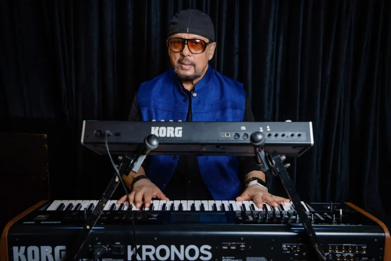 Louiz Banks Playing Piano Keyboard